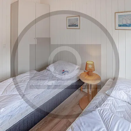 Holiday home Awesome In With Sauna *